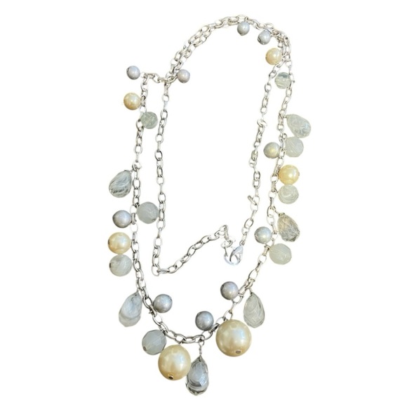 Elegant Beaded Pearl and Crystal Necklace - Picture 7 of 8